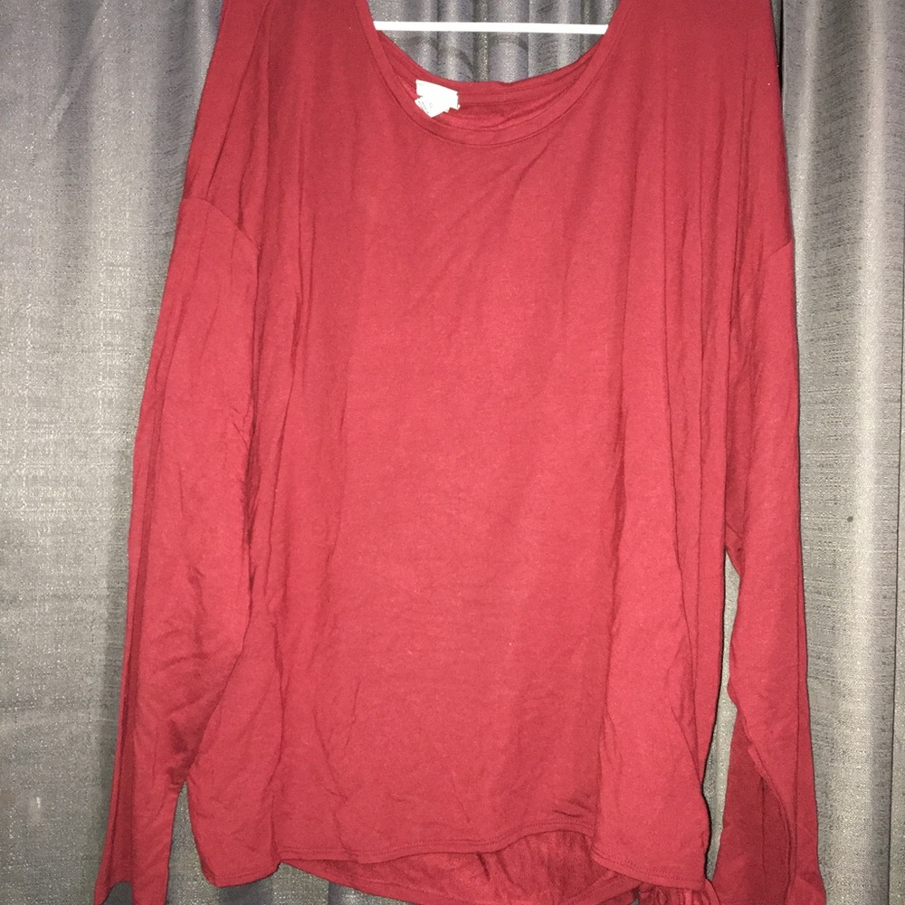 Plus size Red longsleeve blouse w/ a cute knot tie
